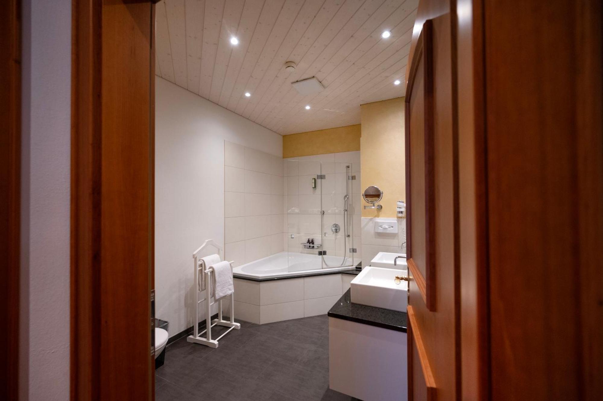 Toni'S Alpine Loft & Spa 칸더슈텍 외부 사진